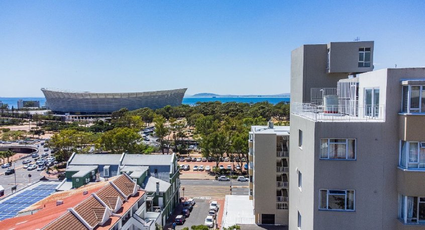  Bedroom Property for Sale in Green Point Western Cape